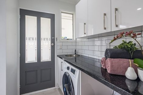 Photo of property in 14b Cypress Grove, Paraparaumu, 5032