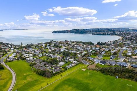 Photo of property in 21h Bonita Avenue, Stanmore Bay, Whangaparaoa, 0932