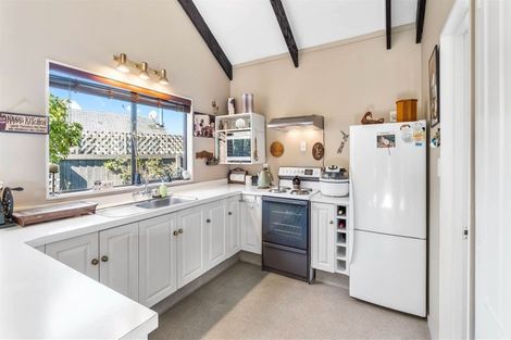 Photo of property in 2/49 Hay Street, Bromley, Christchurch, 8062