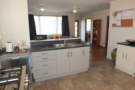 Photo of property in 15 Jenks Street, Foxton, 4814