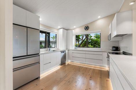 Photo of property in 147a Torkar Road, Clarks Beach, 2122