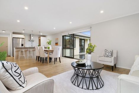 Photo of property in 86 Westmuir Crescent, Pokeno, 2402