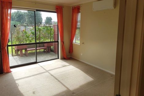 Photo of property in 71 Pyle Road West, One Tree Point, 0118