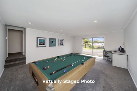 Photo of property in 10 Montana Place, Merrilands, New Plymouth, 4312