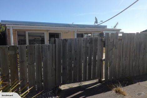 Photo of property in 918 Avonside Drive, Avondale, Christchurch, 8061