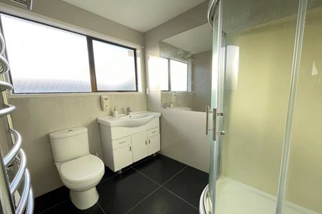 Photo of property in 1/9 Casuarina Road, Half Moon Bay, Auckland, 2012