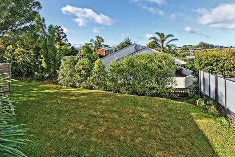 Photo of property in 1/13 Sunnynook Road, Forrest Hill, Auckland, 0620