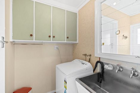 Photo of property in 9 Chester Street, Levin, 5510