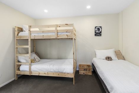 Photo of property in 7/104 Maupuia Road, Maupuia, Wellington, 6022