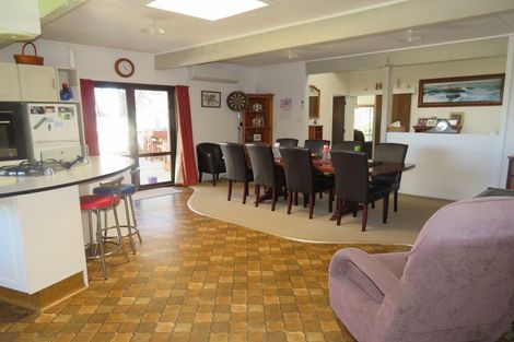 Photo of property in 127 Matakohe East Road, Matakohe, 0593