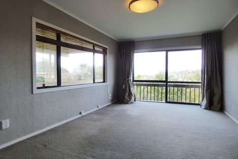 Photo of property in 2a Korotaha Terrace, Rothesay Bay, Auckland, 0630