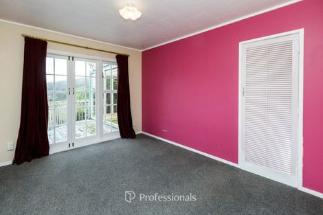 Photo of property in 27 Ngahere Street, Stokes Valley, Lower Hutt, 5019