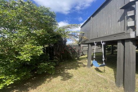 Photo of property in 2/16 Kiteroa Terrace, Rothesay Bay, Auckland, 0630