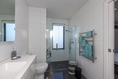 Photo of property in 39b Kakariki Grove, Waikanae, 5036