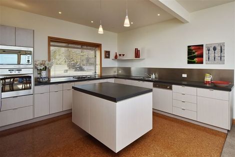 Photo of property in 75 Moncks Spur Road, Redcliffs, Christchurch, 8081