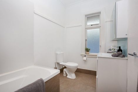 Photo of property in 62 Severn Street, Island Bay, Wellington, 6023