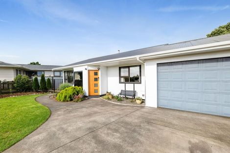 Photo of property in 16 Ponderosa Place, Opunake, 4616