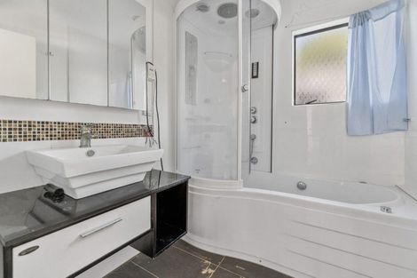 Photo of property in 41 D'oyly Drive, Stanmore Bay, Whangaparaoa, 0932