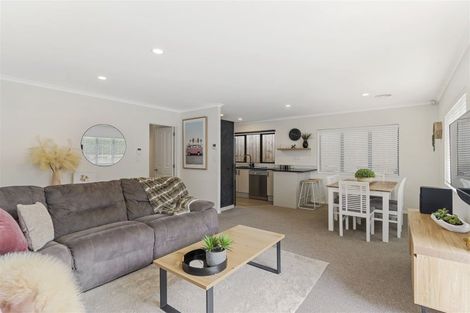 Photo of property in 10a De Thiery Place, Pakuranga Heights, Auckland, 2010