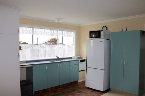 Photo of property in 8 Miro Street, Kaka Point, 9271