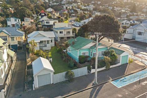 Photo of property in 58 Freyberg Street, Lyall Bay, Wellington, 6022