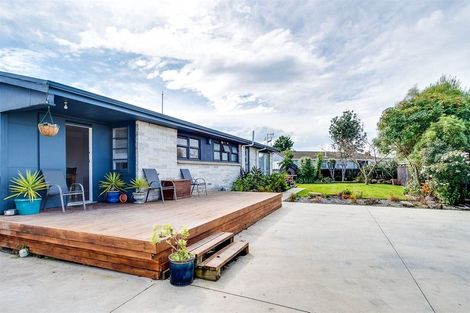 Photo of property in 72 Atherfold Crescent, Greenmeadows, Napier, 4112