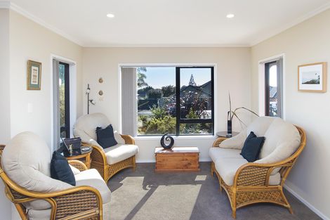 Photo of property in 1 Ludlow Place, Pukekohe, 2120