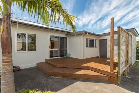 Photo of property in 16 Laurent Place, Greenmeadows, Napier, 4112