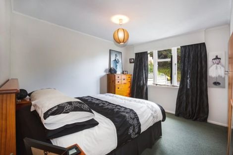 Photo of property in 5 Kiriwai Road, Paremata, Porirua, 5024