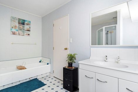 Photo of property in 7 Corinth Grove, Papamoa Beach, Papamoa, 3118