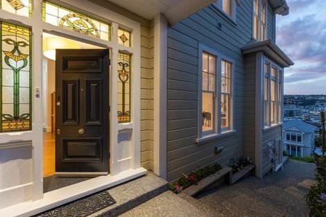Photo of property in 17 Austin Street, Mount Victoria, Wellington, 6011