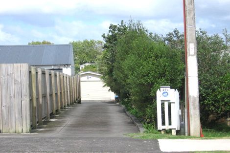 Photo of property in 27 Woodside Road, Massey, Auckland, 0614