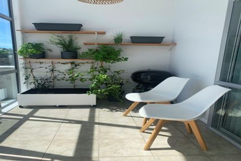 Photo of property in 1/9 Broderick Road, Johnsonville, Wellington, 6037