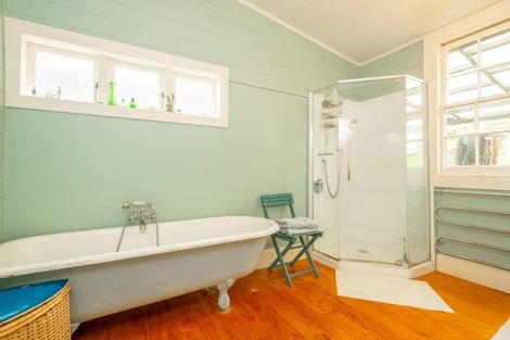 Photo of property in 5 Old Beach Road, Kohukohu, 0491