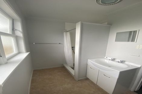 Photo of property in 17 Karaka Crescent, Levin, 5510