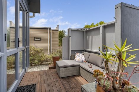 Photo of property in 33 Rutherford Drive, Waikanae Beach, Waikanae, 5036