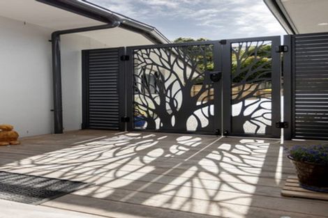 Photo of property in 26 Harbour View Road, Omokoroa, 3114