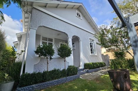 Photo of property in 257 Carrington Street, Vogeltown, New Plymouth, 4310
