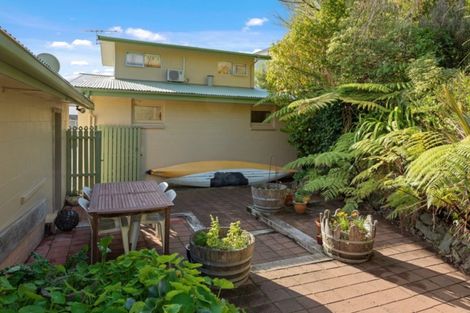 Photo of property in 27 Seaview Crescent, Picton, 7220