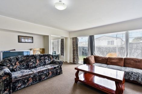 Photo of property in 1/31 Solveig Place, Randwick Park, Auckland, 2105