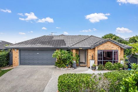 Photo of property in 54 Magic Way, Randwick Park, Auckland, 2105