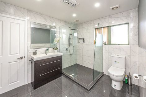 Photo of property in 16 Waharua Place, Tawhero, Whanganui, 4501