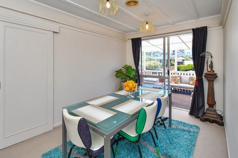 Photo of property in 4 Robert Allan Way, Pakuranga Heights, Auckland, 2010