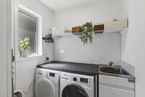 Photo of property in 79 Awanui Street, Merrilands, New Plymouth, 4312