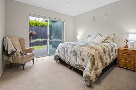 Photo of property in 23 Ina Ville Drive, Pukekohe, 2120