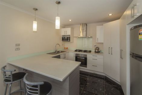 Photo of property in 106c Simpson Road, Henderson Valley, Auckland, 0614