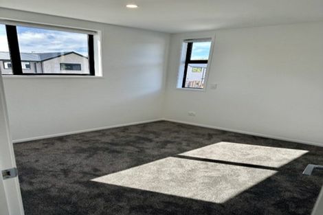 Photo of property in 2/5 Matata Place, Dallington, Christchurch, 8061