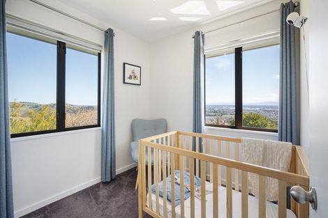 Photo of property in 5 Kiteroa Place, Cashmere, Christchurch, 8022