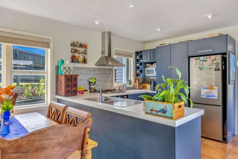 Photo of property in 2 Alberta Street, Acacia Bay, Taupo, 3330