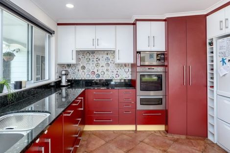 Photo of property in 28 Victoria Street, Pahiatua, 4910